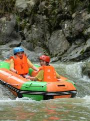 Tongshan Sun Creek Drifting