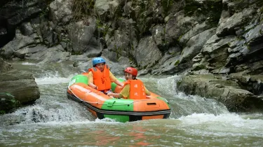 Tongshan Sun Creek Drifting