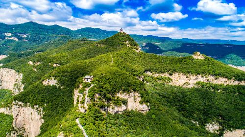 雲丘山風景区