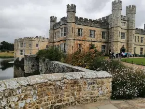 Luxury Private Vehicle Day Hire from & to London via Leeds Castle & Dover Castle