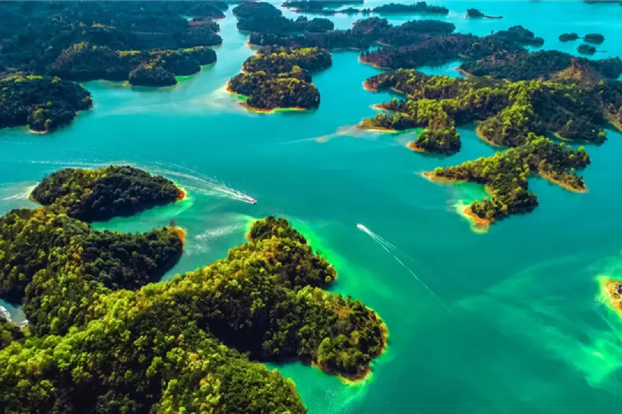 Guanhu Island Scenic Spot of Mount Lu Xihai