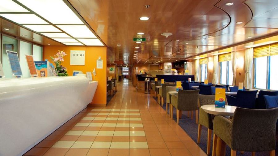 希臘 雅典-聖託里尼船票【Blue Star Ferries/可來回】