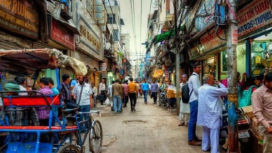 Discover Old Delhi: 4-Hour Evening Walking Tour includes Guide & Dinner