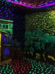 Van Gogh Dreamland Starry Pavilion