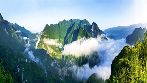 Sea of Clouds Sightseeing in Dazhou