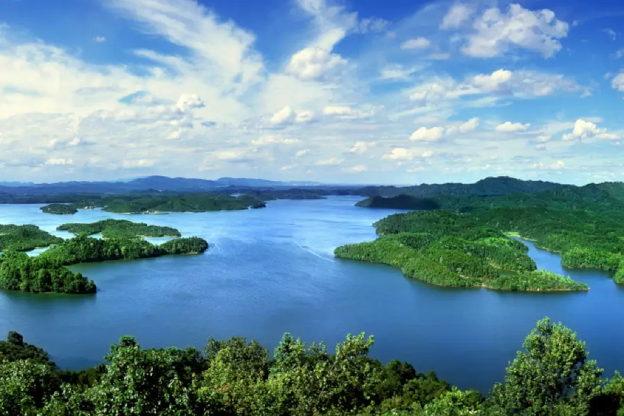Озеро Чжао