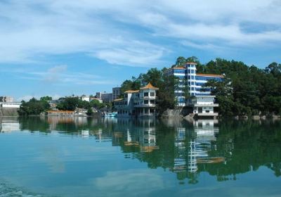 玉湖風景区