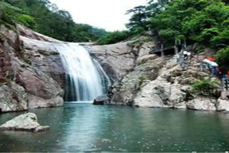 Pan'an Baizhang Pond