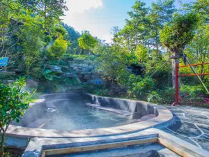 Dong Shan Wen Quan Cun