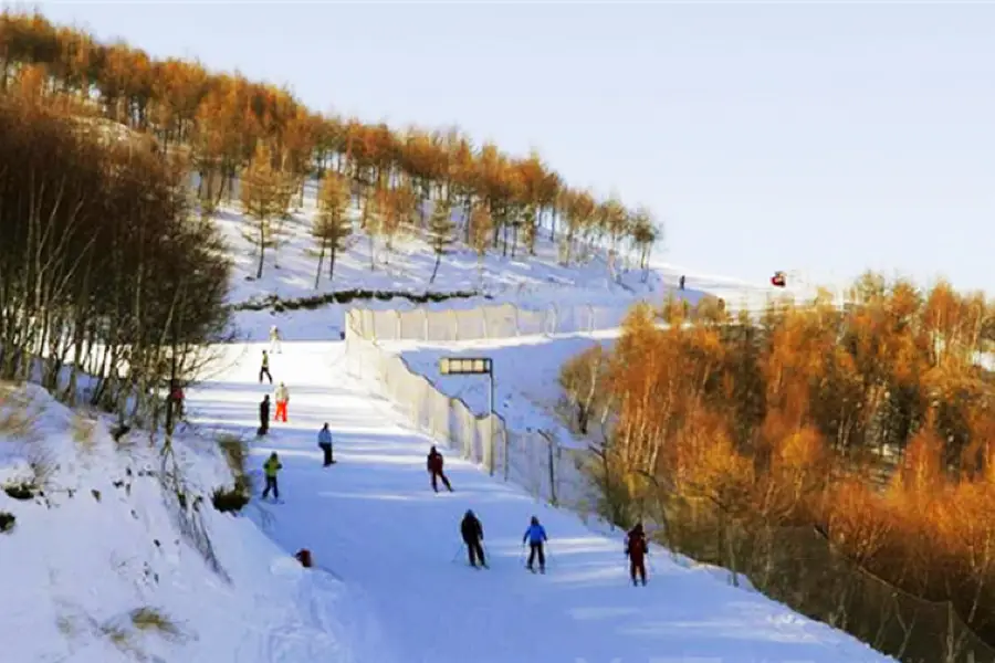 敖其灣滑雪場