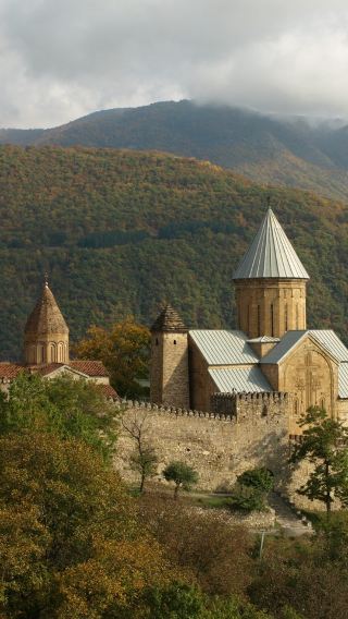 ทัวร์ 1 วัน Kazbek และโบสถ์ Holy Trinity ที่ Stepantsminda จอร์เจีย