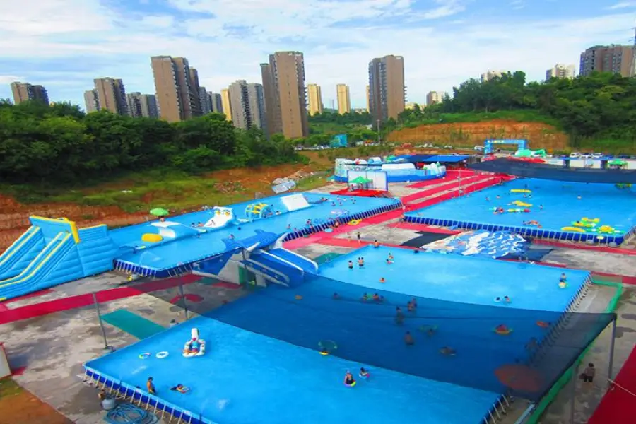 Shuishang Jianianhua Water Amusement Park (dongchentiyugongyuan)