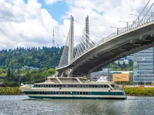 2-Hour Lunch Cruise Through Downtown Portland