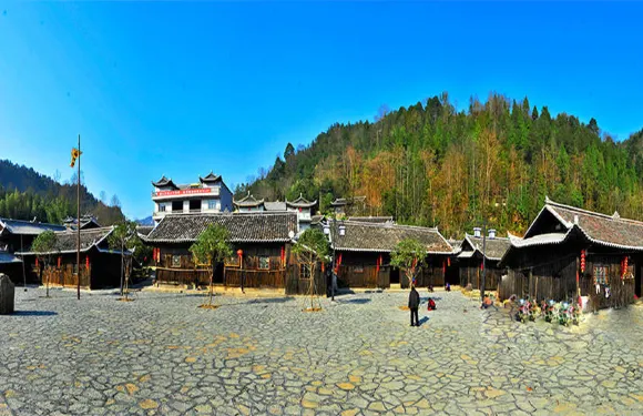 來鳳楊梅古寨景區門票3人