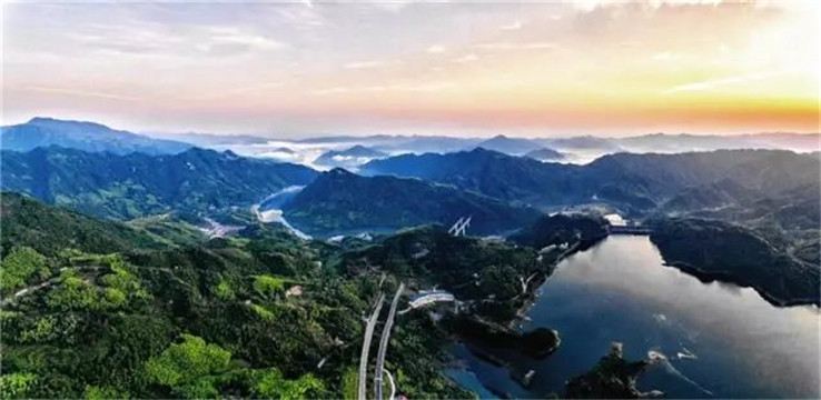 Bieshan Lake Cruise