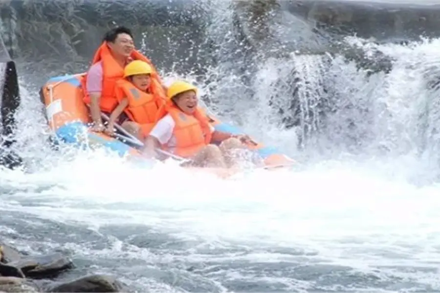 Yaoshan Water Rafting