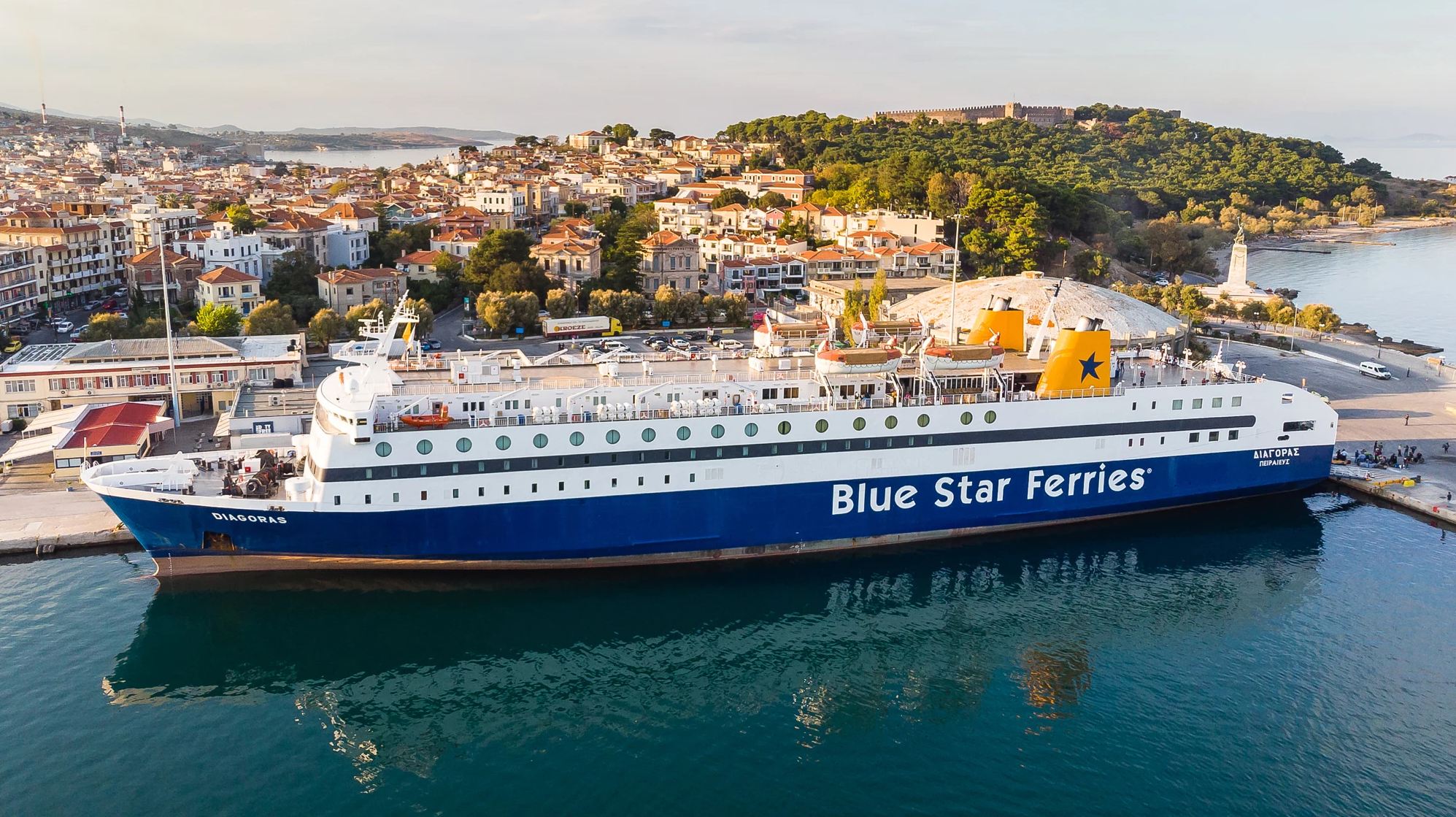 ตั๋วเรือ กรีซ เอเธนส์-ซานโตรินี [Blue Star Ferries/ไปกลับ]