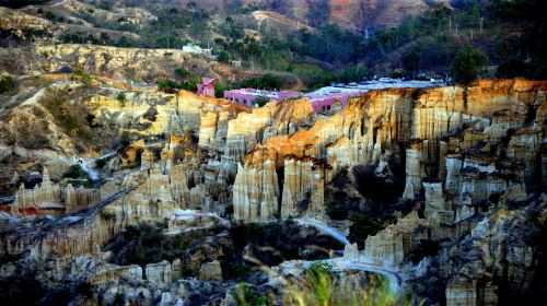 The Wumao Rock Forest (Hutiaoxia [Tiger Leaping Beach] Rock Forest)
