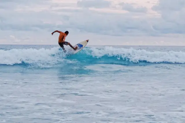 Surfing in Phuket