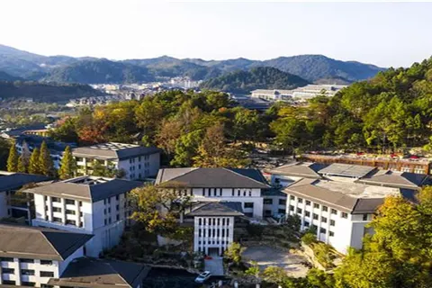 장시성 의춘 온천 노동자 스파(공료 온천)