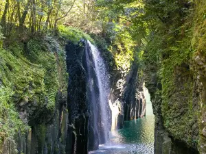 Mythical "Takachiho" from Fukuoka : middle bus 24 pax *transfer one day
