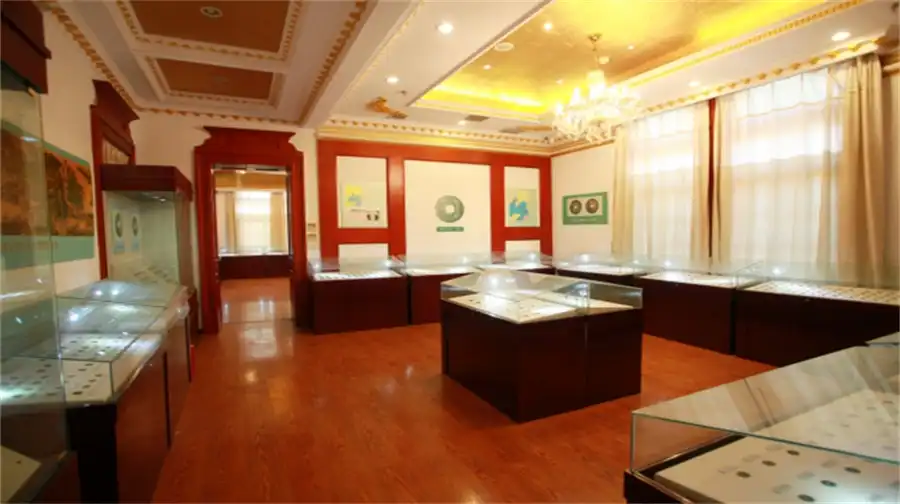 Hotels near Lushun Wenbo Rose Garden