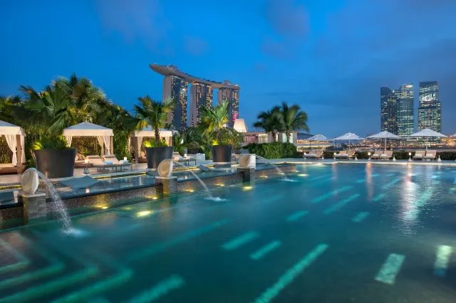 6 Pool-worthy Staycations in Singapore for all-year round Summer Fun!