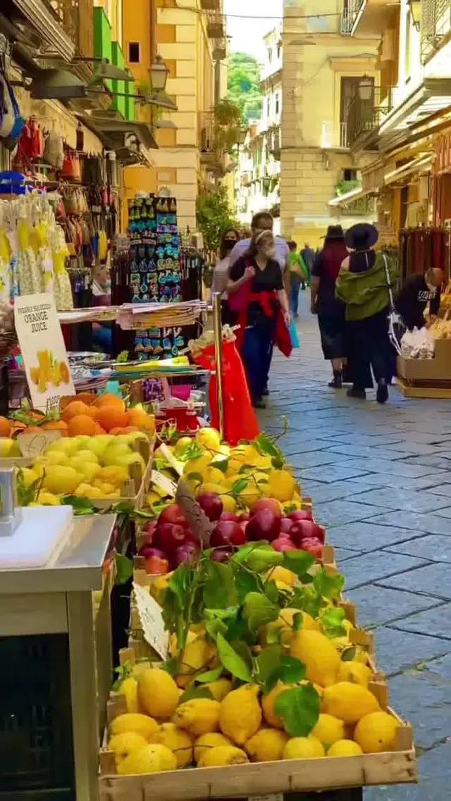 Sorrento, Italy: Where Sunshine Meets Medite