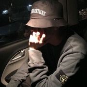 user-avatar