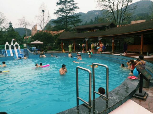 시펑(식봉) 온천