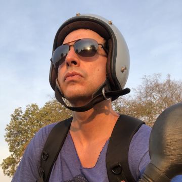 user-avatar