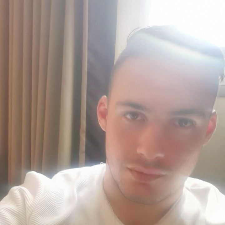 user-avatar