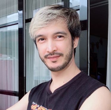 user-avatar