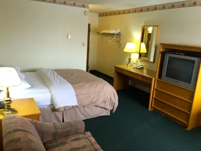 Colonial Inn Hotels near Brandon Municipal Airport