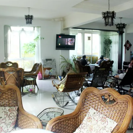 Miyi Miyu Business Hotel