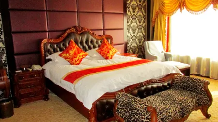 Oriental Pearl International Hotel Отели рядом с достопримечательностью «Duguilong Square»