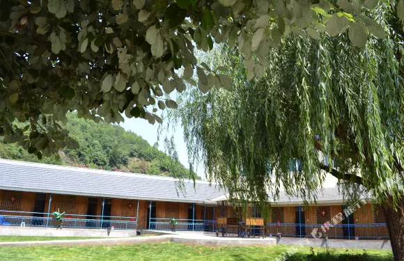 盤縣龍泉山莊酒店