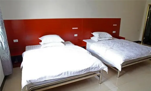 Liucheng Changlong Hotel