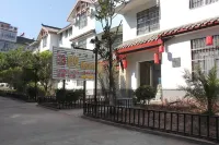 18 Degree Holiday Hotel Hotels near Wuxian Temple