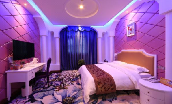 Guoran Theme Hotel (Wuhan Huquan)