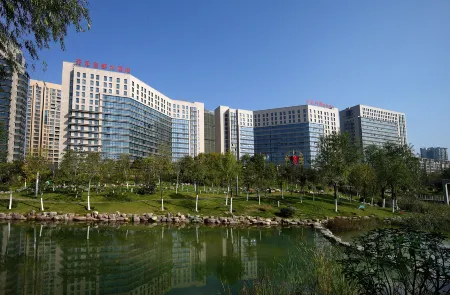 New Century Grand Hotel Xinxiang Отели в г. Синьсян