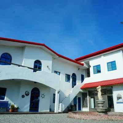 屏東墾丁新芽民宿 大山溫泉SPA農場餐廳附近的飯店