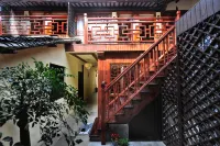 Qianshe Mengli Shuixiang Linhe Inn