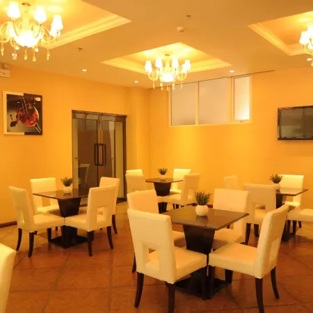 Qixing Business Hotel