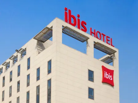 Ibis Chennai Sipcot Отели рядом с достопримечательностью «Shirdi Saibaba Temple»