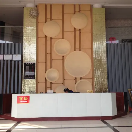 Jianli Chunshuzhai Business Hotel