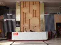 Jianli Chunshuzhai Business Hotel
