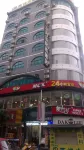 Sanyuehua Hotel Hotels near Hechi University