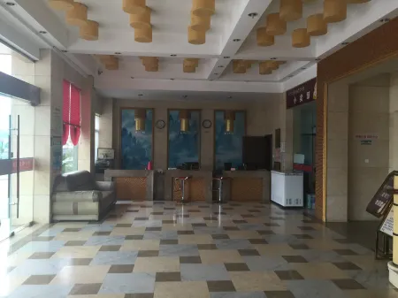Fenkou Holiday Hotel Отели рядом с достопримечательностью «The Qxtd Lion Ctiy»