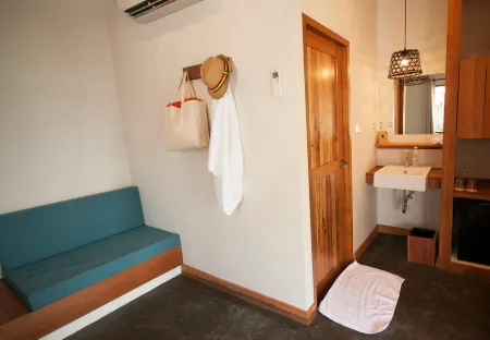 Escape Beach Resort Отели рядом с достопримечательностью «Пляж Майнам»